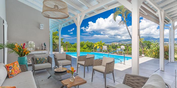 Location villa martinique - Salon extérieur vue mer